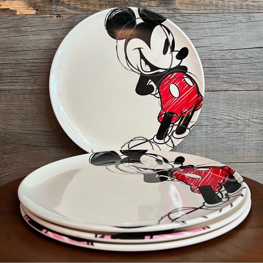 SALE✨4 Disney Mickey & Minnie Melamine Plates, Retired Sketch Design
